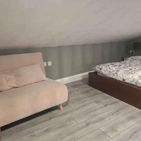 公寓 - Sleeps 4 - Garden - Parking - Wifi *