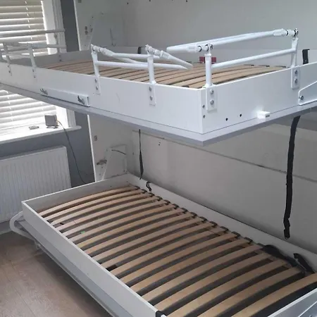 公寓 - Sleeps 4 - Garden - Parking - Wifi